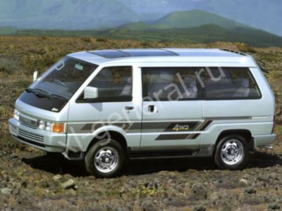 Лобовое стекло Nissan Vanette II